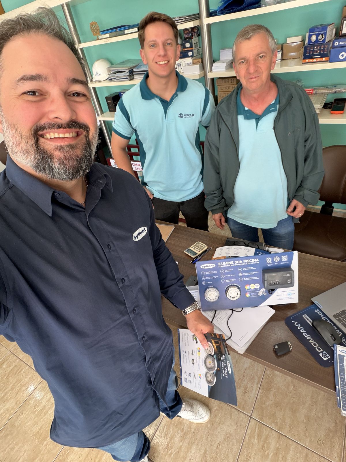 Visita comercial de Flávio Orlandi a uma revenda